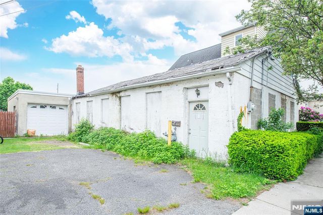 84 Locust Avenue, Wallington, NJ 07057