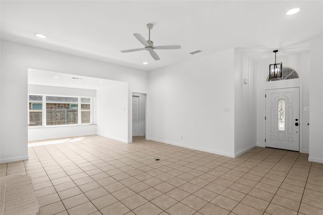 332 College Street S, Keller, TX 76248