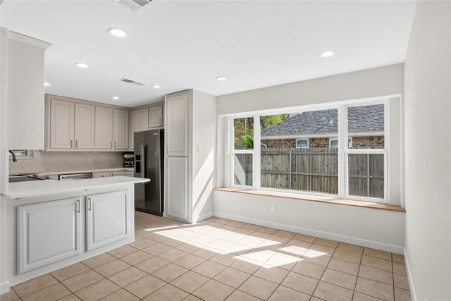 332 College Street S, Keller, TX 76248