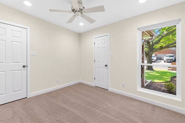 332 College Street S, Keller, TX 76248