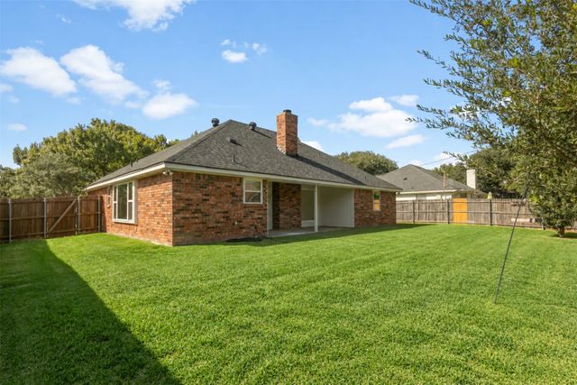 332 College Street S, Keller, TX 76248