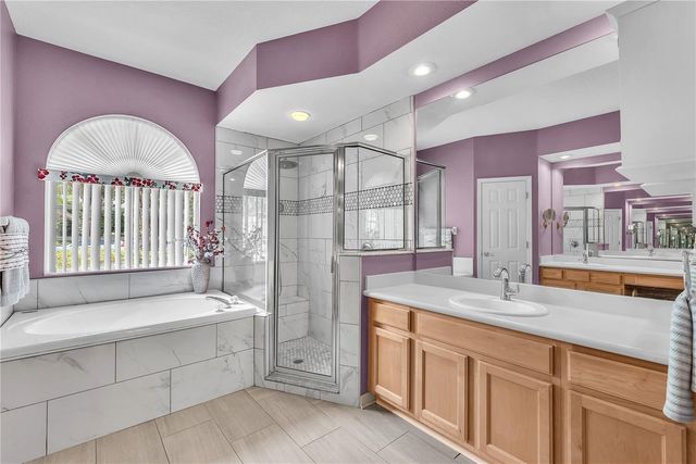 2219 LONGMORE CIRCLE, Valrico, FL 33596