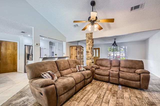 2829 Quail Lane, Arlington, TX 76016