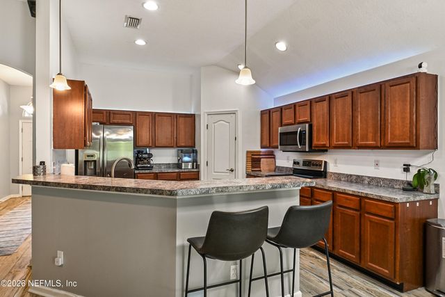 494 APPLE CREEK DRIVE Drive, Jacksonville, FL 32218