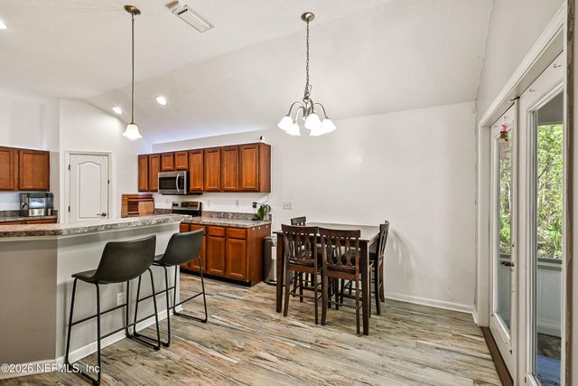 494 APPLE CREEK DRIVE Drive, Jacksonville, FL 32218