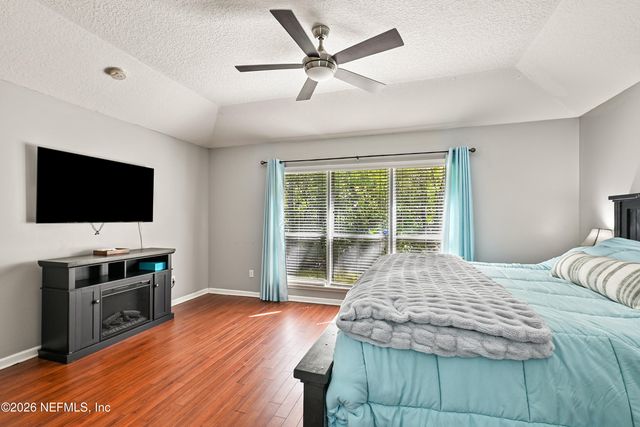 494 APPLE CREEK DRIVE Drive, Jacksonville, FL 32218