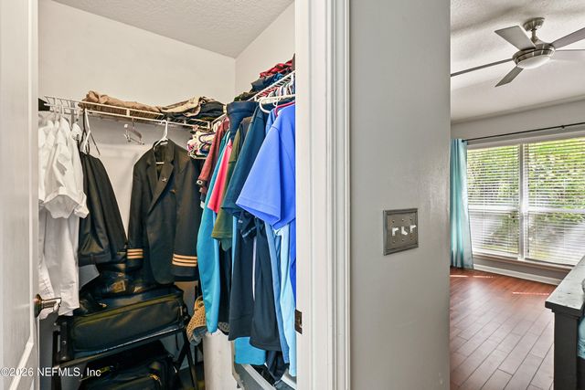 494 APPLE CREEK DRIVE Drive, Jacksonville, FL 32218