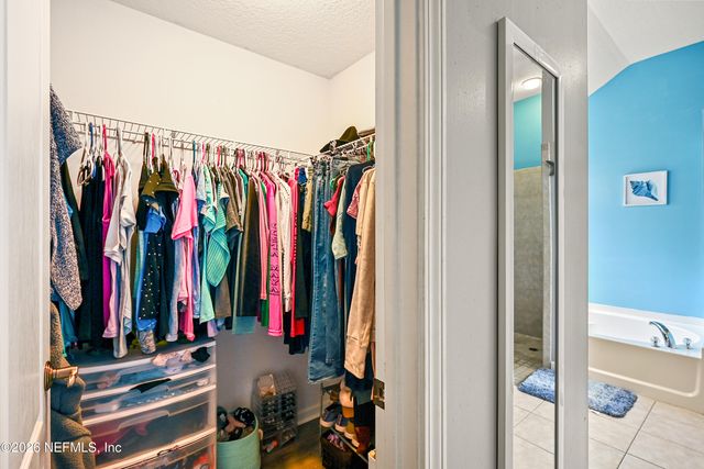 494 APPLE CREEK DRIVE Drive, Jacksonville, FL 32218