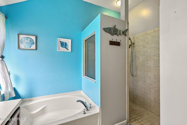 494 APPLE CREEK DRIVE Drive, Jacksonville, FL 32218