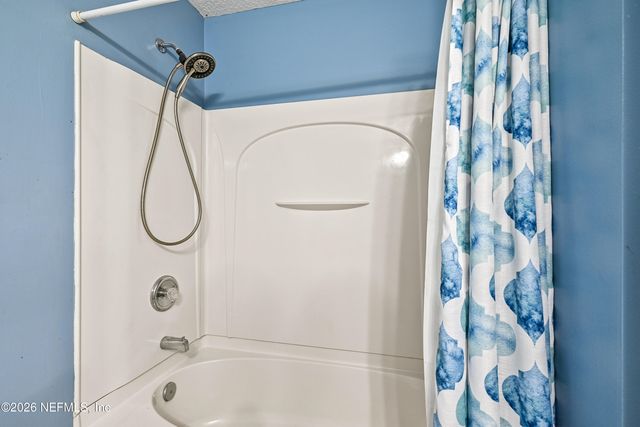 494 APPLE CREEK DRIVE Drive, Jacksonville, FL 32218