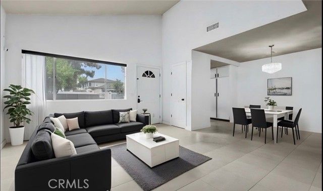 900 W Sierra Madre 44, Azusa, CA 91702