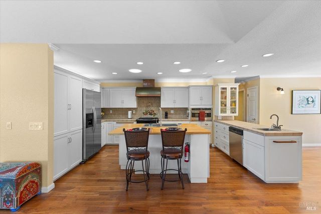 445 Crestridge Pl, Santa Rosa, CA 95409