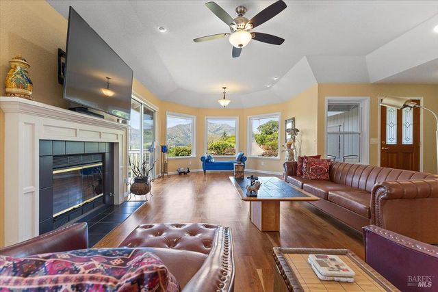 445 Crestridge Pl, Santa Rosa, CA 95409