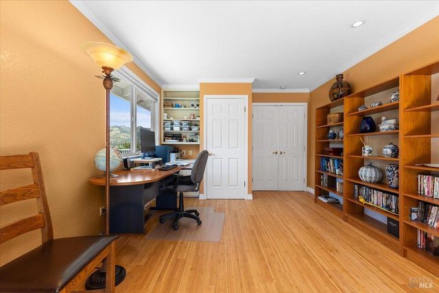 445 Crestridge Pl, Santa Rosa, CA 95409