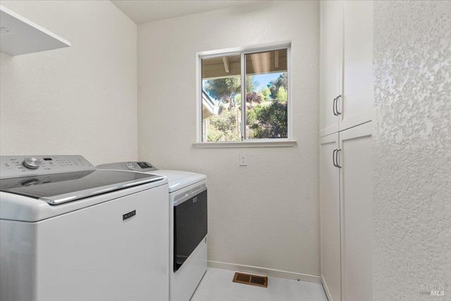 445 Crestridge Pl, Santa Rosa, CA 95409