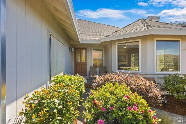 445 Crestridge Pl, Santa Rosa, CA 95409