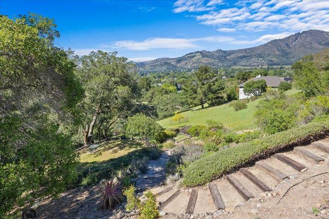 445 Crestridge Pl, Santa Rosa, CA 95409