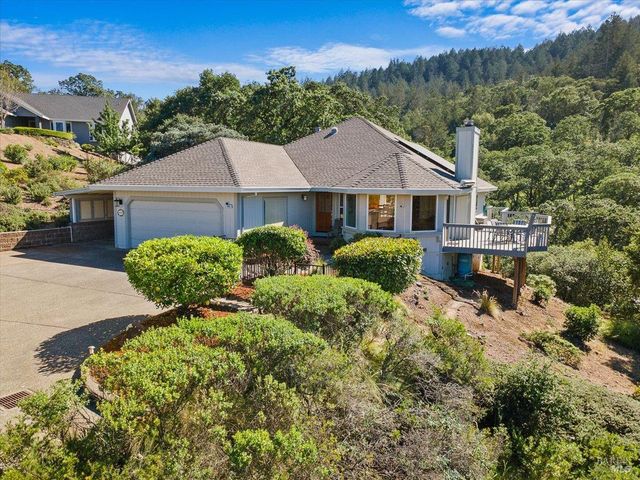 445 Crestridge Pl, Santa Rosa, CA 95409