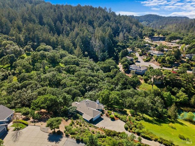 445 Crestridge Pl, Santa Rosa, CA 95409