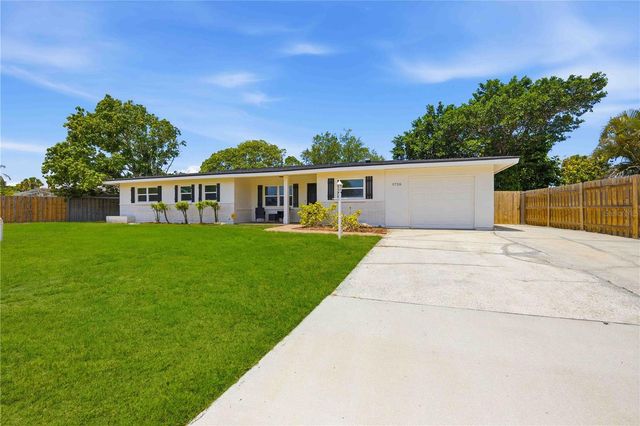 5726 WANETA PLACE, Sarasota, FL 34231