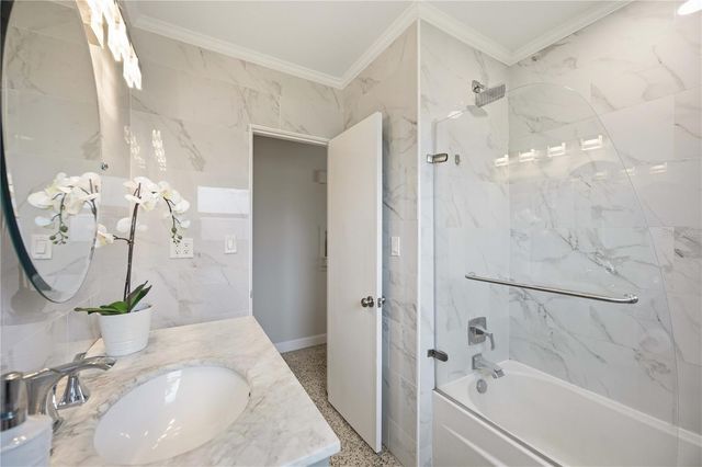5726 WANETA PLACE, Sarasota, FL 34231