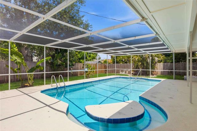 5726 WANETA PLACE, Sarasota, FL 34231