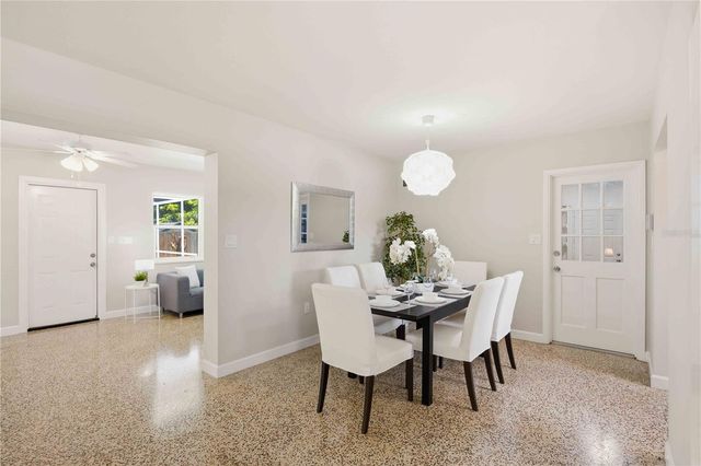5726 WANETA PLACE, Sarasota, FL 34231