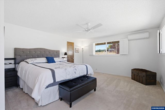 22479 S Penman Rd, Oregon City, OR 97045