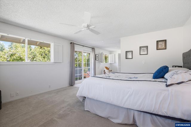 22479 S Penman Rd, Oregon City, OR 97045