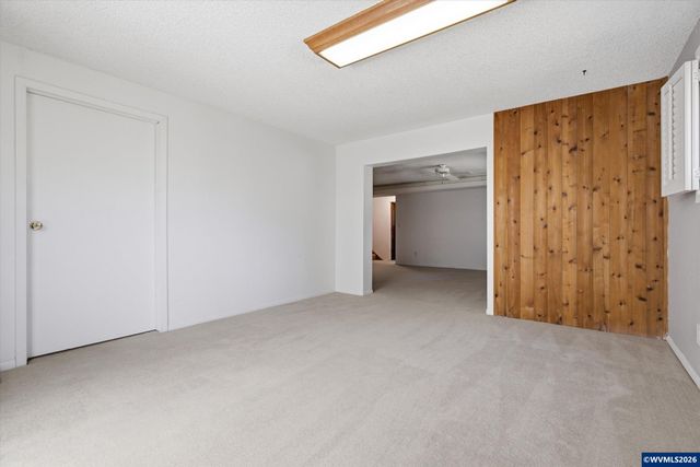 22479 S Penman Rd, Oregon City, OR 97045