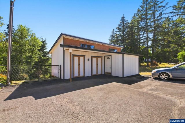 22479 S Penman Rd, Oregon City, OR 97045