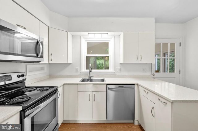 6028 TELEGRAPH RD, Alexandria, VA 22310