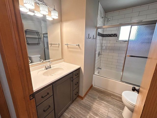 1740 13TH AVENUE, Green Bay, WI 54304