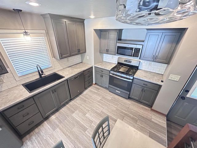 1740 13TH AVENUE, Green Bay, WI 54304