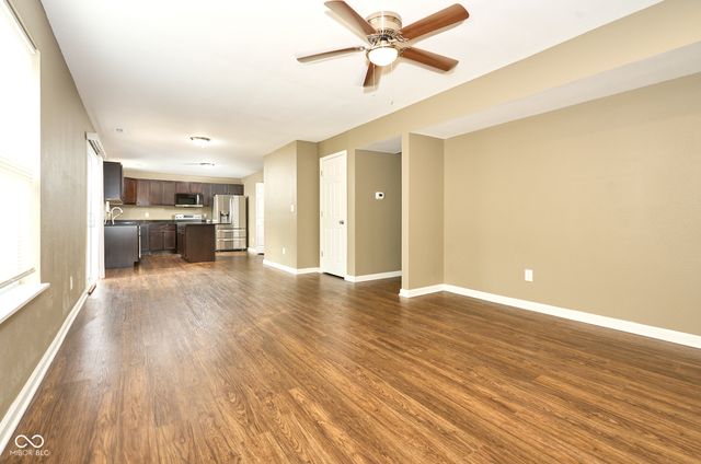 827 Treyburn Lakes Way, Indianapolis, IN 46239