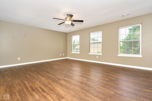 827 Treyburn Lakes Way, Indianapolis, IN 46239