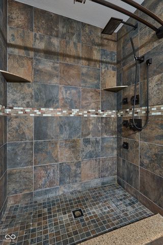 827 Treyburn Lakes Way, Indianapolis, IN 46239