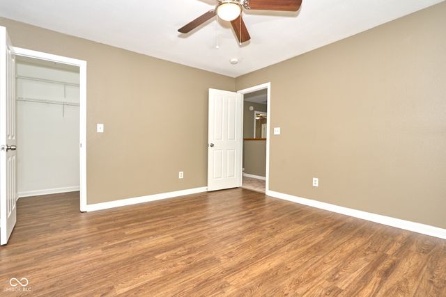 827 Treyburn Lakes Way, Indianapolis, IN 46239