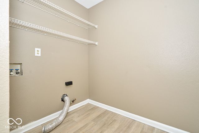 827 Treyburn Lakes Way, Indianapolis, IN 46239