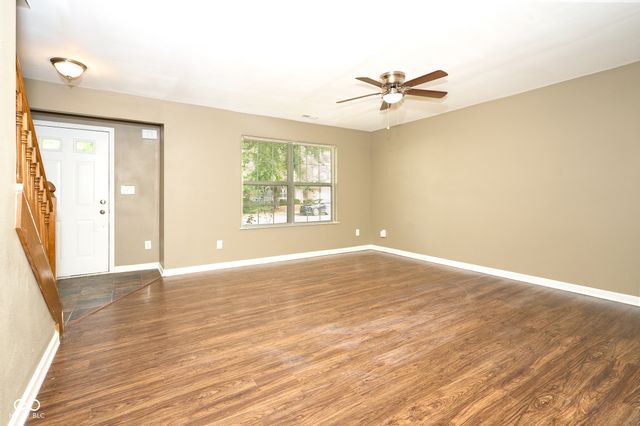 827 Treyburn Lakes Way, Indianapolis, IN 46239