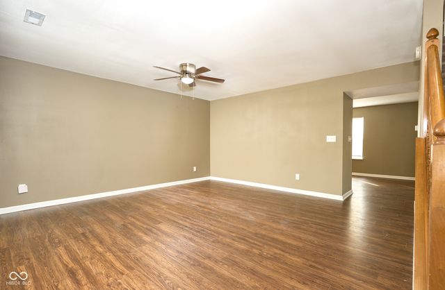 827 Treyburn Lakes Way, Indianapolis, IN 46239