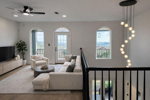 1004 Elder CIR, Austin, TX 78733