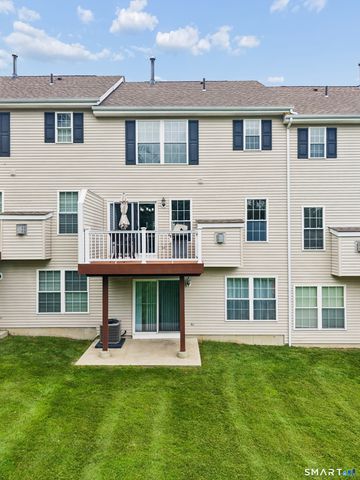 404 Sienna Drive 404, Danbury, CT 06810
