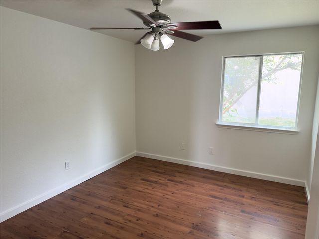 339 Oxford DR, Kyle, TX 78640