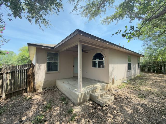 339 Oxford DR, Kyle, TX 78640