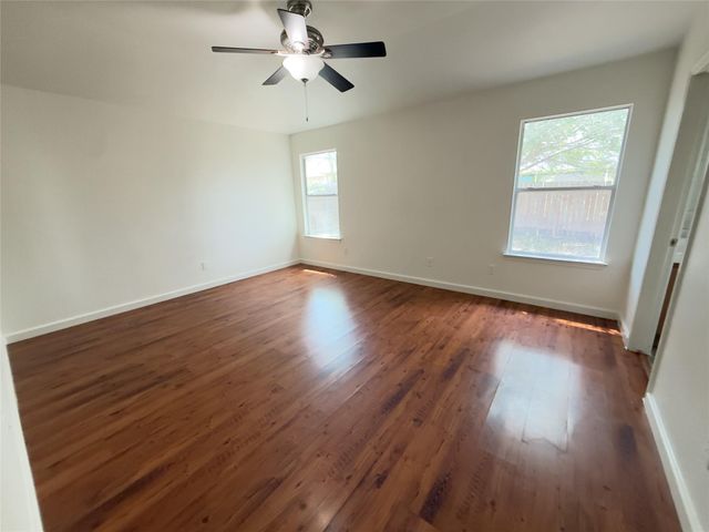 339 Oxford DR, Kyle, TX 78640