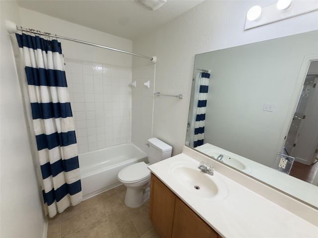 339 Oxford DR, Kyle, TX 78640