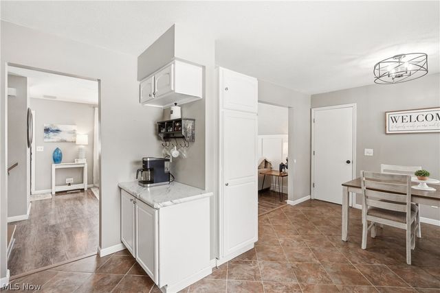 3212 Longwood Drive, Norton, OH 44203