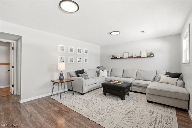 3212 Longwood Drive, Norton, OH 44203