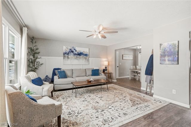 3212 Longwood Drive, Norton, OH 44203